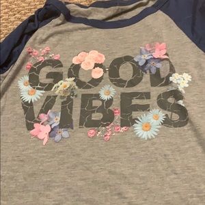 Floral good vibes tee